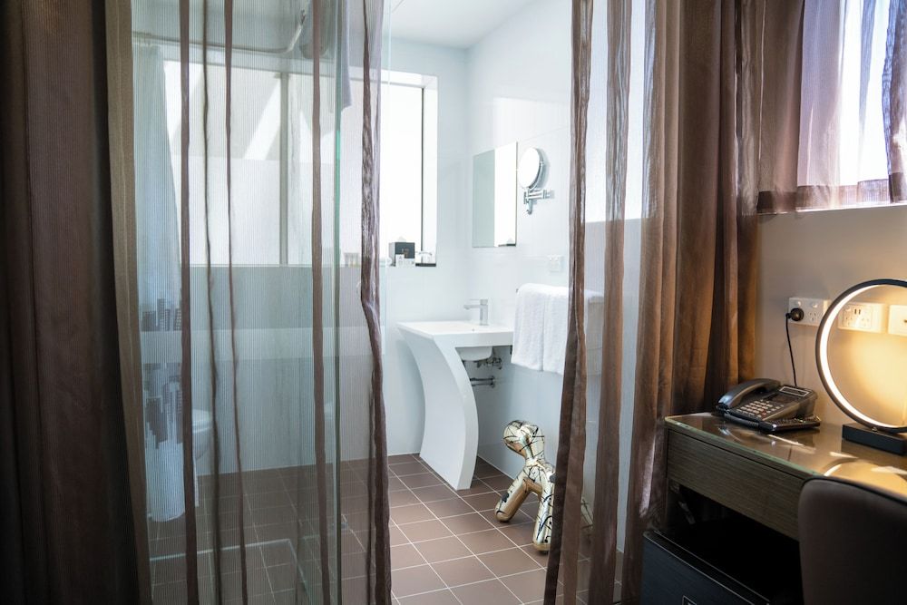 57 Hotel Mini Disco Double 4