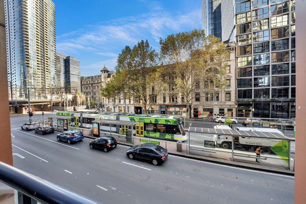 All on Flinders Deluxe Apartment, 2 Bedrooms, City View 5