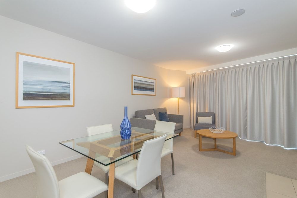 Salt Apartments Apartment, 1 Queen Bed, Partial Ocean View 5