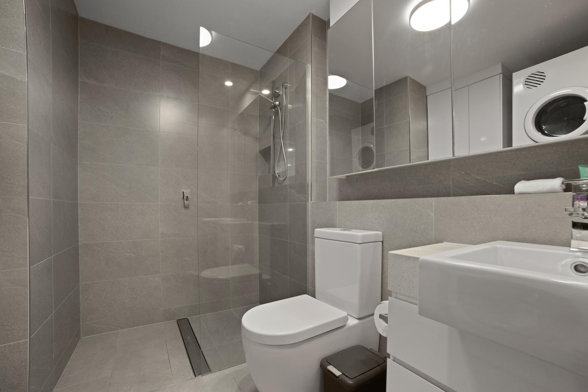 Salt Apartments 3 Bedroom Ocean View Suite 2