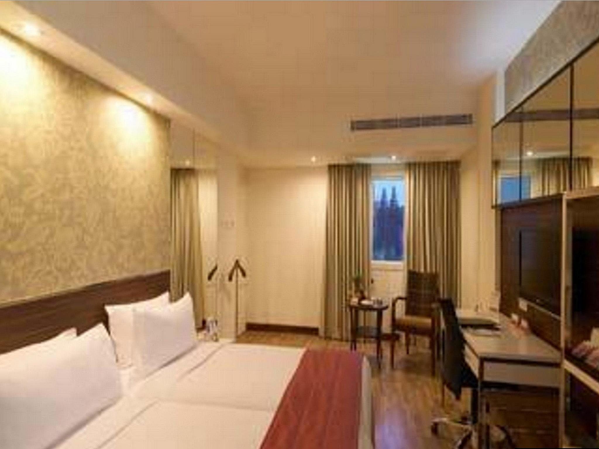 Regenta Place Bangalore, Cunningham Road Standard Room 25