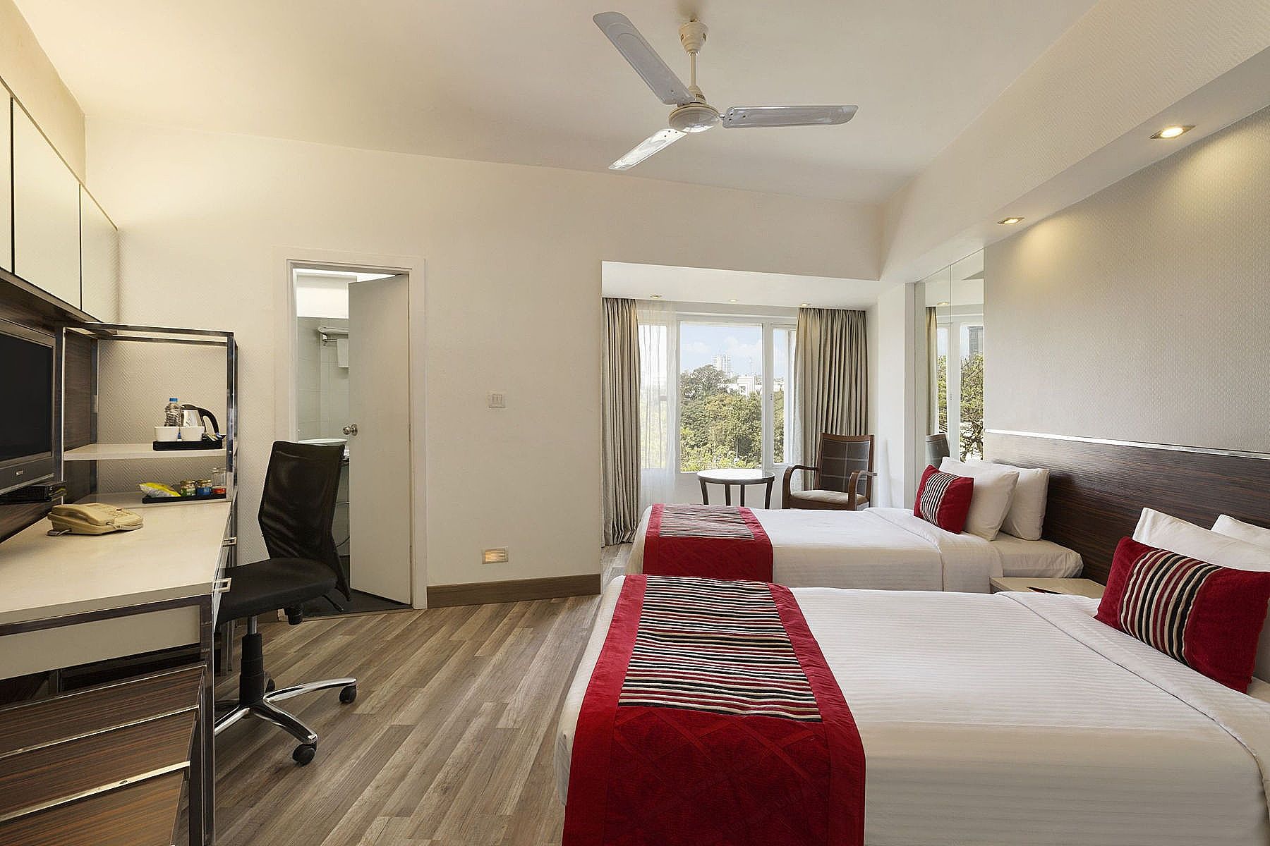 Regenta Place Bangalore, Cunningham Road Standard Room 8