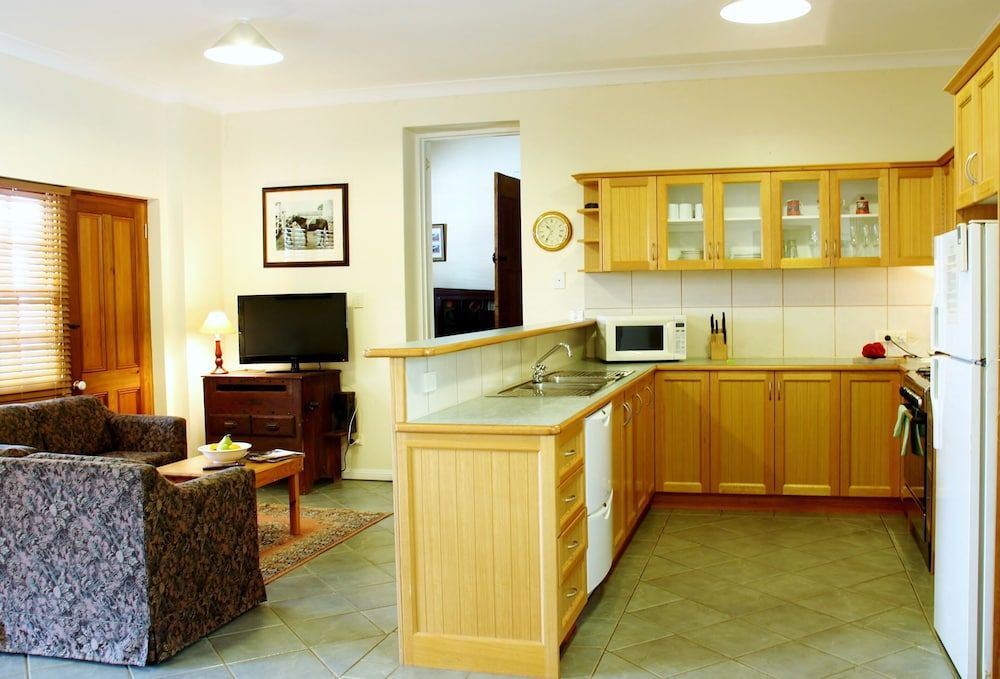 Bungaree Station Grooms Quarters & Harness Room (up to seven guests) 3