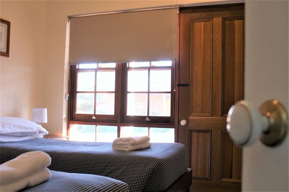 Bungaree Station Grooms Quarters & Harness Room (up to seven guests) 4