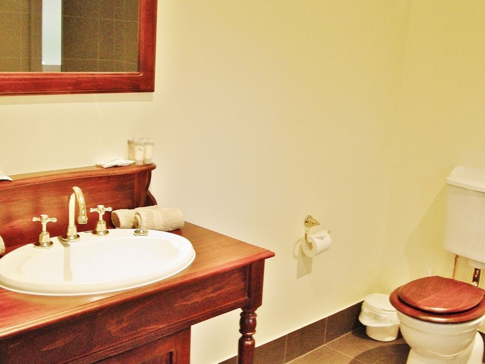 Bungaree Station Lodge (up to four guests) 2