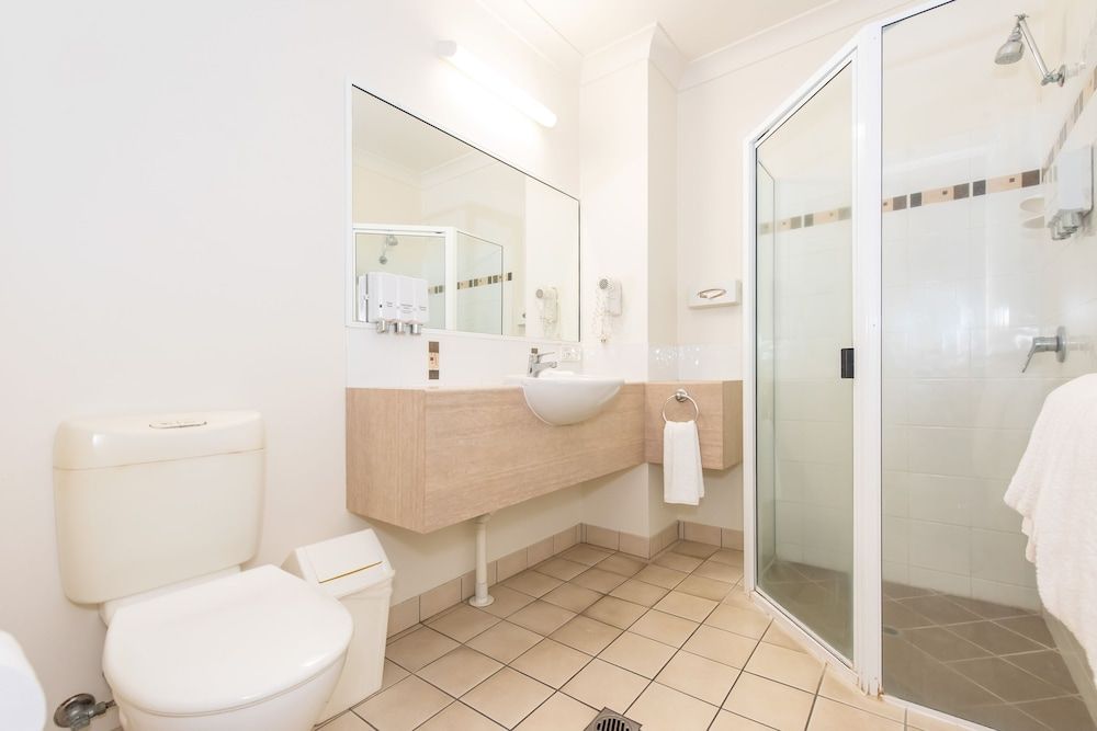 Coral Cay Resort Family self-contained Suite 3