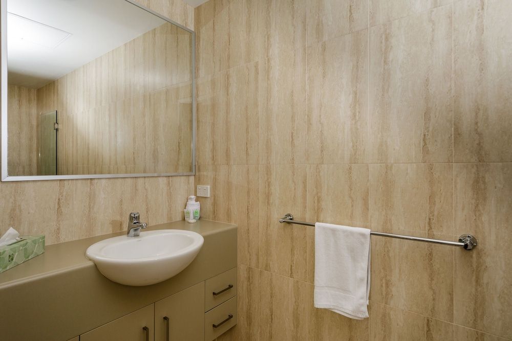 The Waterloo Bay Hotel Berrima Queen Apartment 3