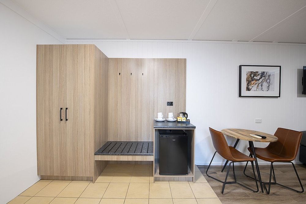 Southend Hotel Classic Quadruple Room 11