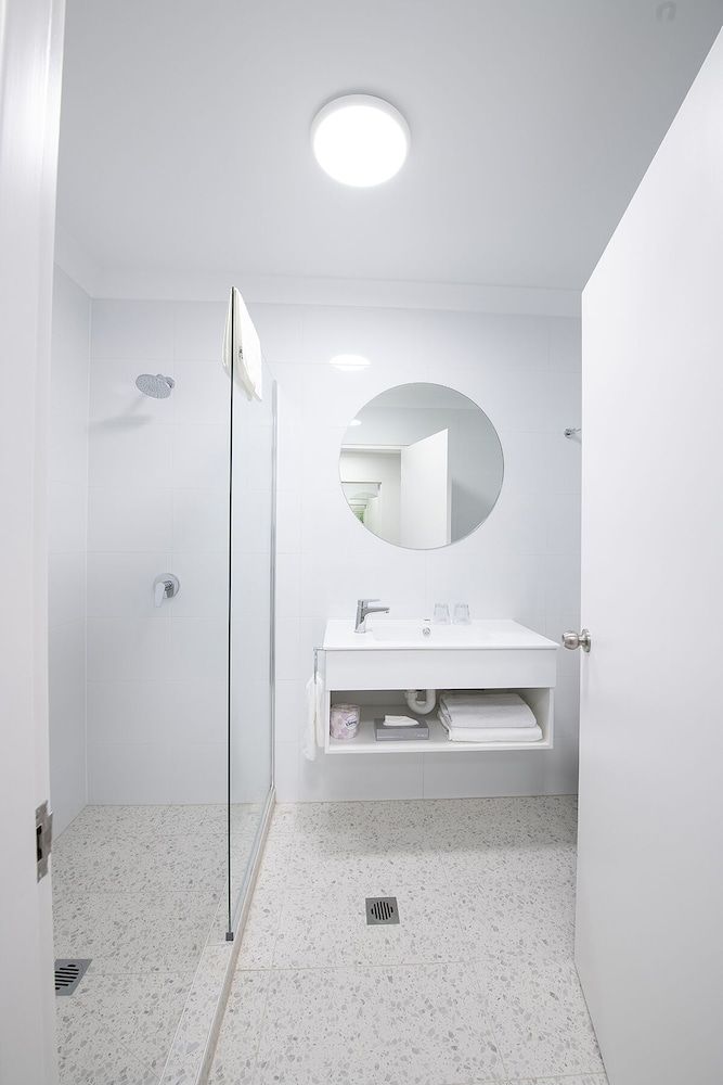 Southend Hotel Superior Triple Room 7