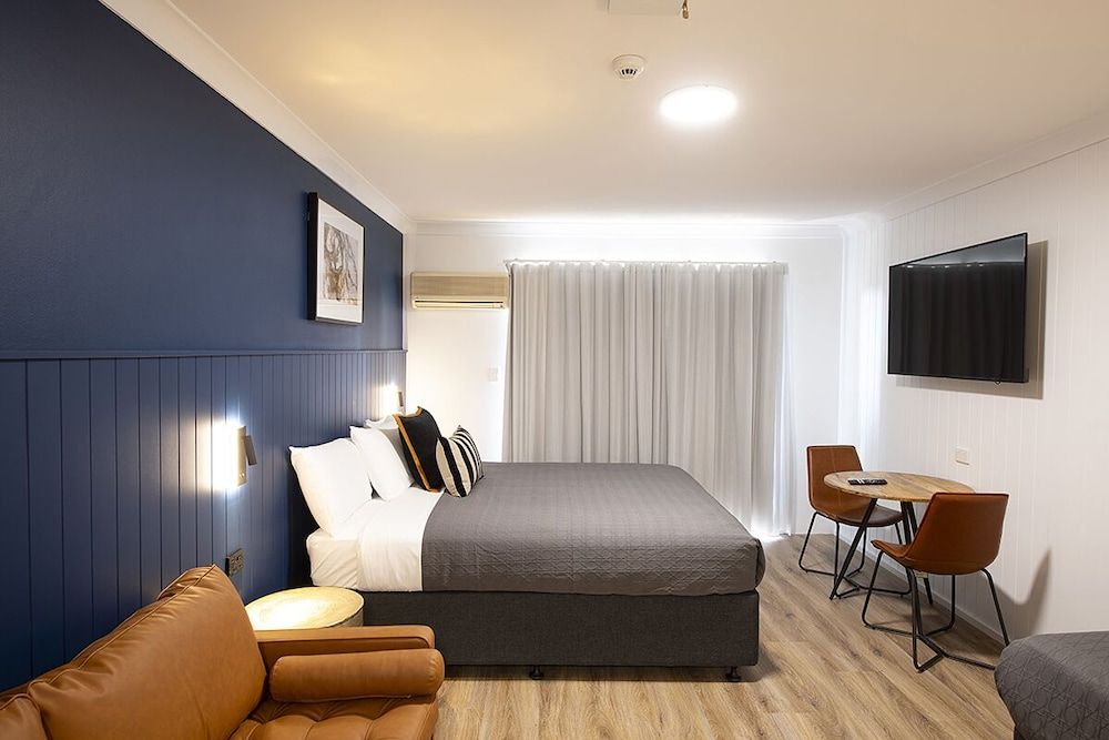 Southend Hotel Superior Triple Room 4