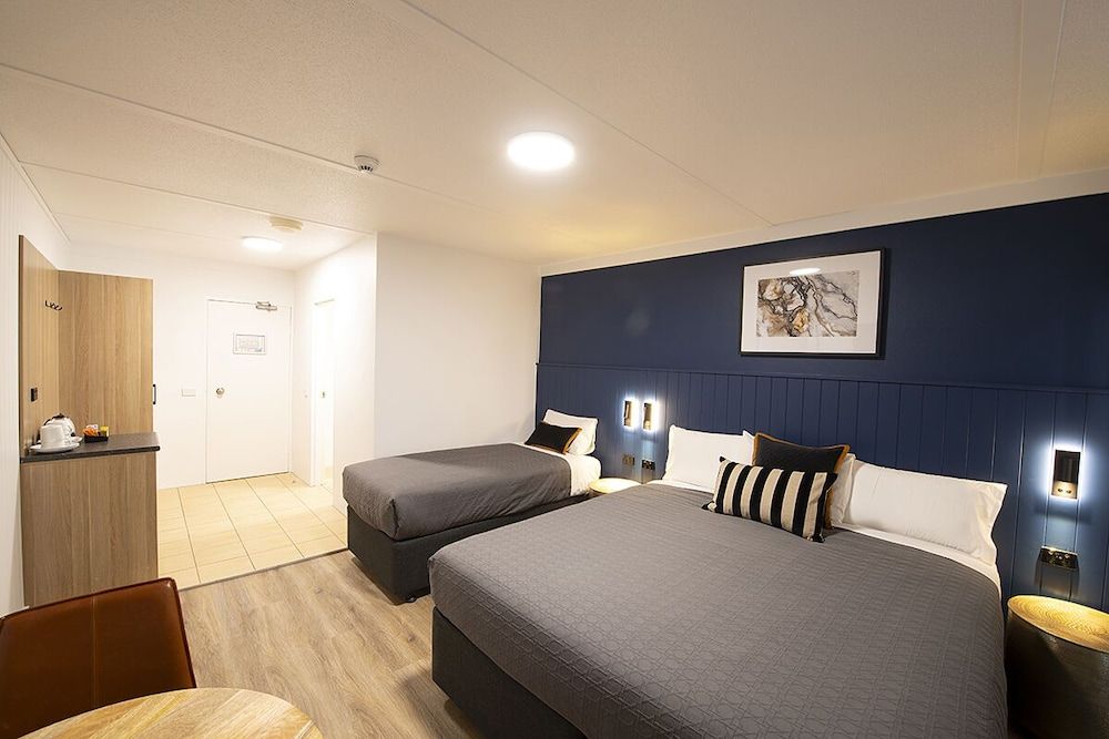 Southend Hotel Classic Triple Room 7