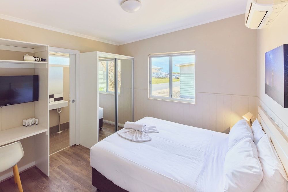 RAC Cervantes Holiday Park 3 Bedroom Villa