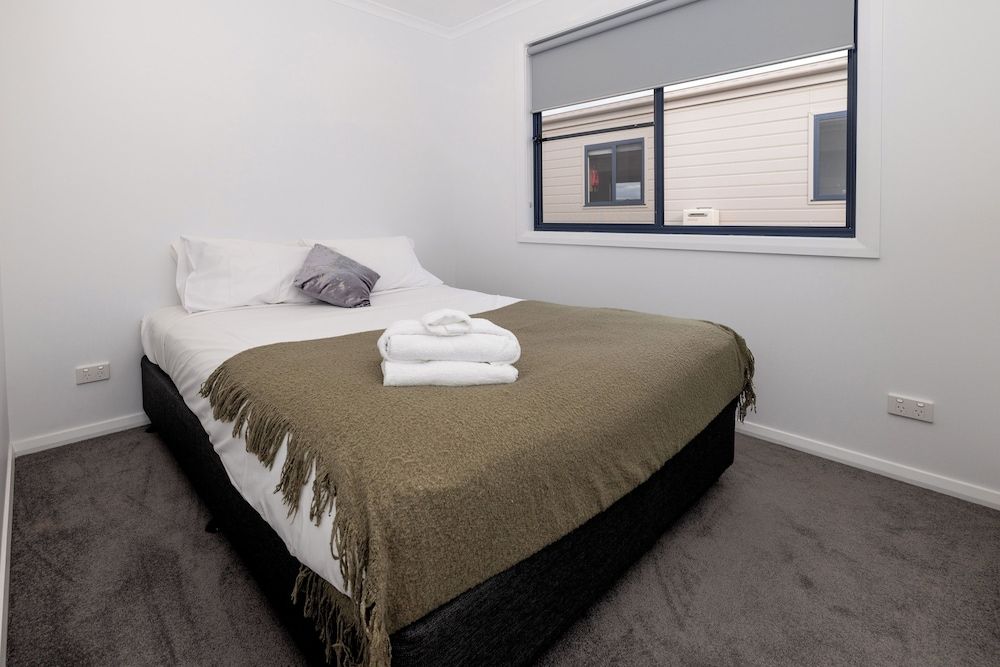 BIG4 Casino Holiday Park Deluxe 3 Bedroom Cabin 2