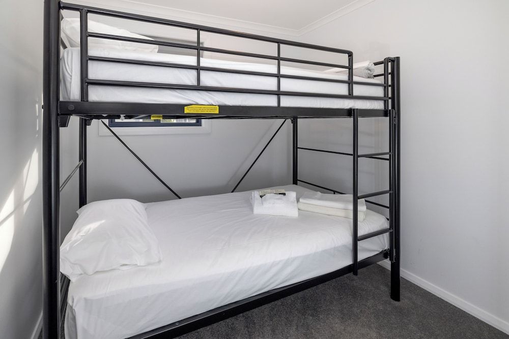 BIG4 Casino Holiday Park Deluxe 3 Bedroom Cabin