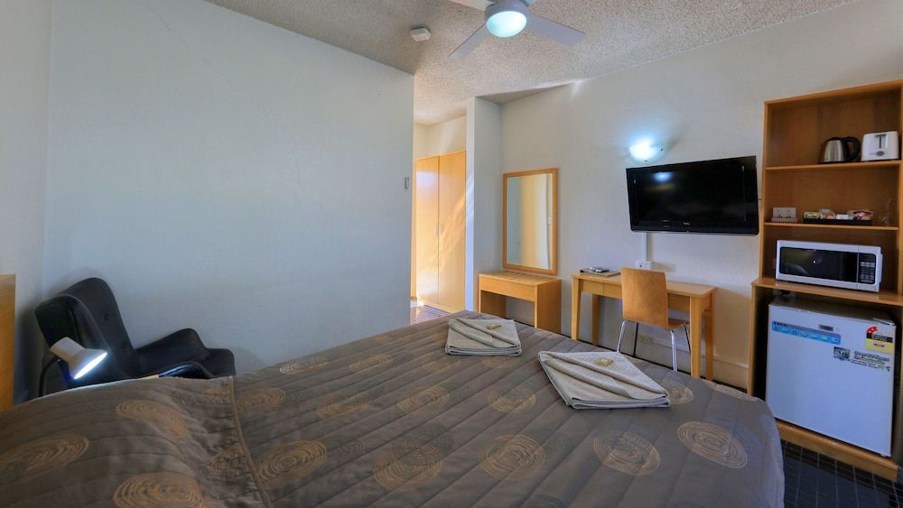 Gunnedah Motor Inn Queen Room - Non Smoking 3