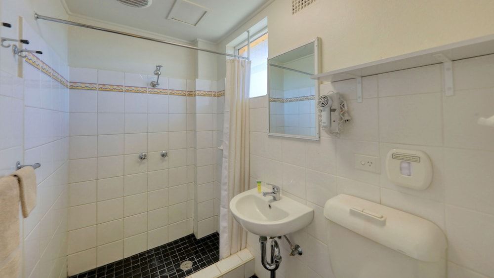 Gunnedah Motor Inn Queen Room - Non Smoking 2