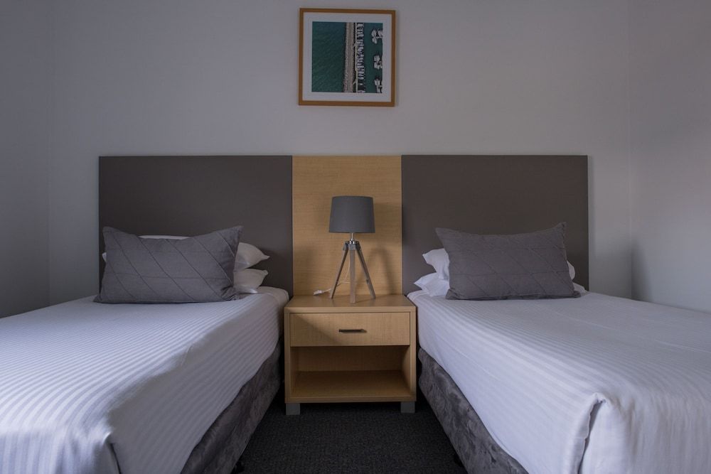 Corrigans Cove Two Bedroom Deluxe Bay View