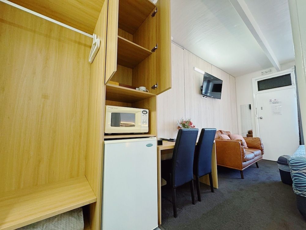 Seymour Motel Standard Double Room, Non Smoking (Single) 10