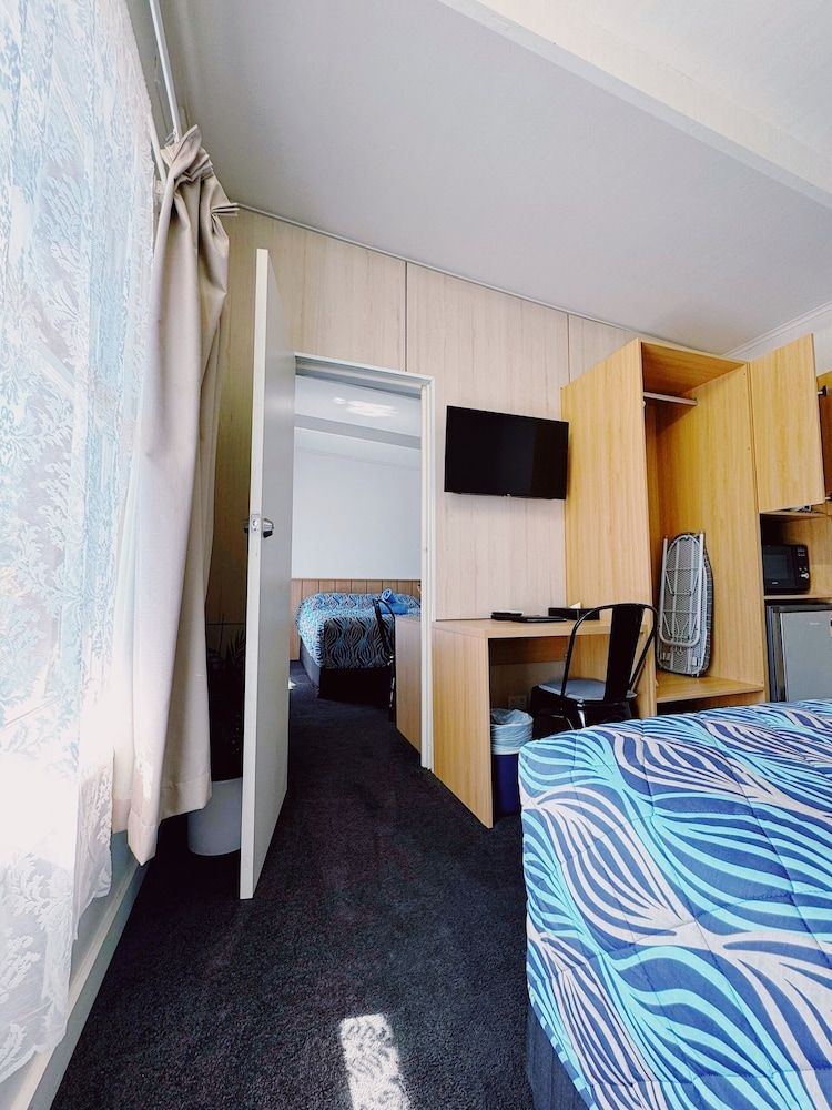 Seymour Motel Family Double Room, Non Smoking 3