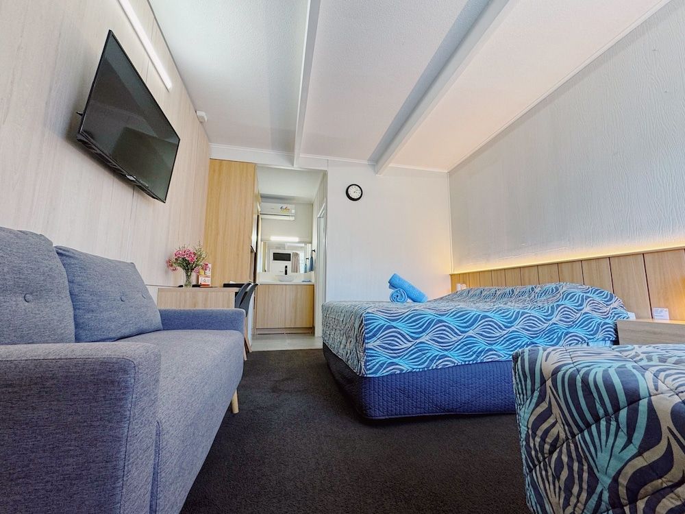 Seymour Motel Standard Triple Room, 1 Bedroom, Non Smoking (Double) 10