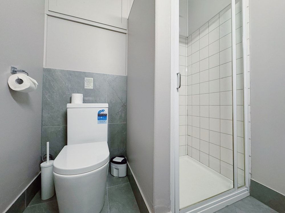 Seymour Motel Standard Triple Room, 1 Bedroom, Non Smoking (Double) 6