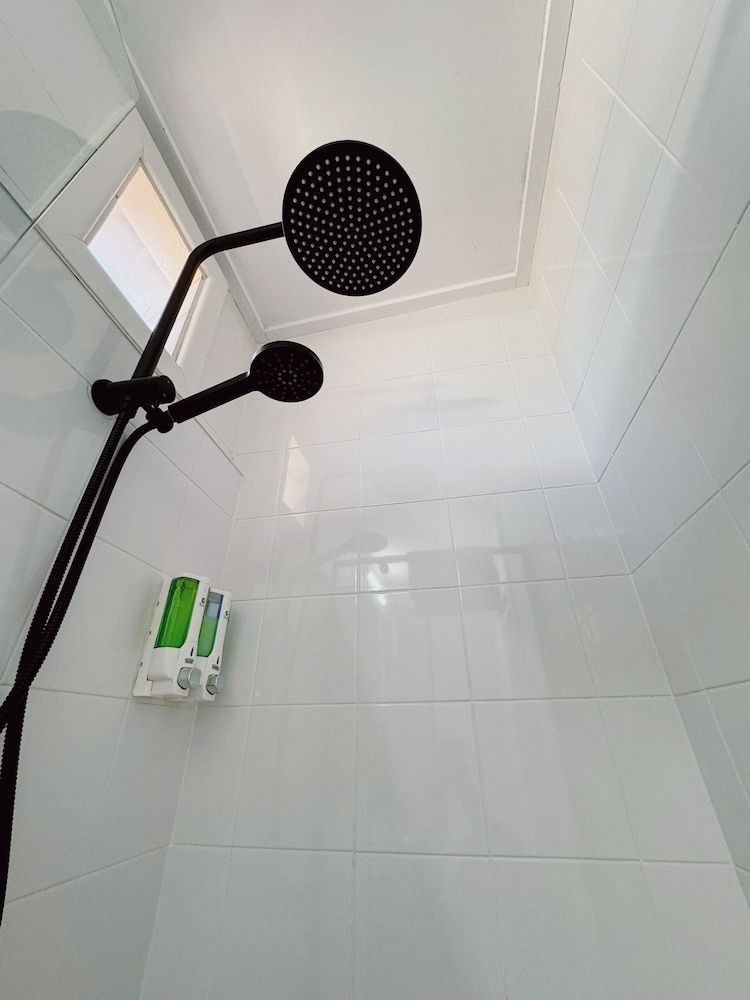 Seymour Motel Family Double Room, Non Smoking 5