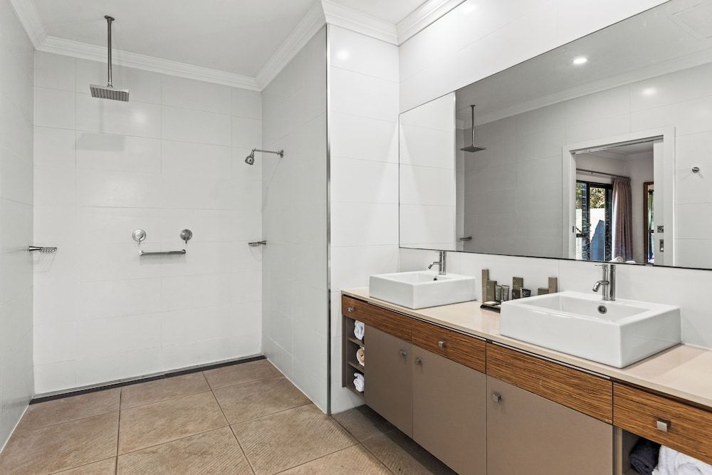 The Pearle of Cable Beach 3 Bedroom Superior Pool Villa 3