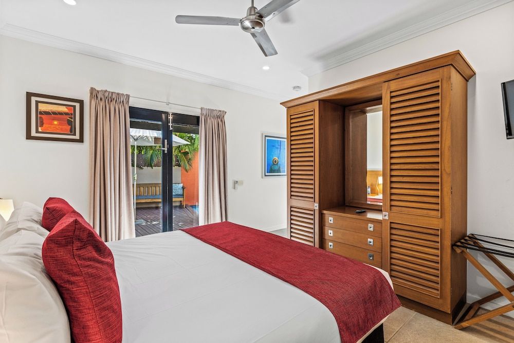 The Pearle of Cable Beach 1 Bedroom Pool Suite 2