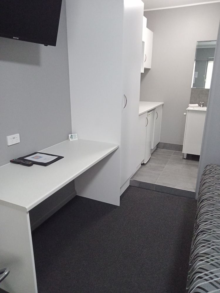 Solomon Inn Wollongong Deluxe Twin Room, 2 Twin Beds, Non Smoking 5