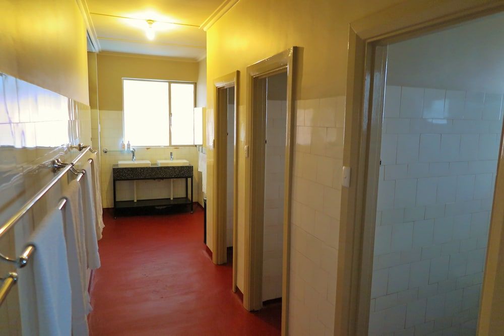 Pretoria Hotel Queen Room 4