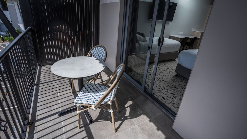 Family Room, Balcony
