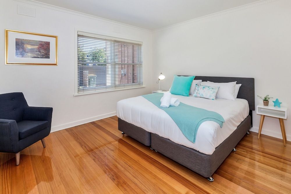 Grove St 2 Bedroom / 2 Bathroom Ground Floor