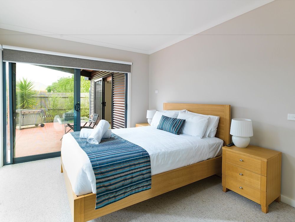 Deluxe Townhome, Multiple Bedrooms, Non Smoking, Kitchen (3 Bedroom Townhouse)