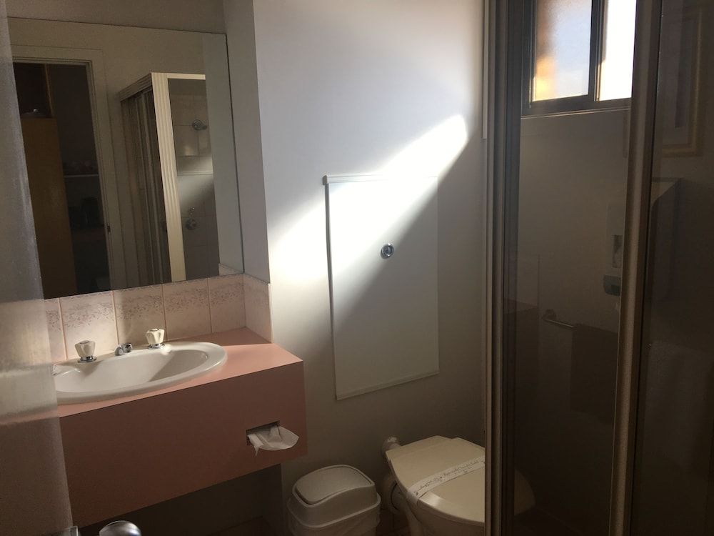 Paddle Wheel Motel Superior Twin Room 2