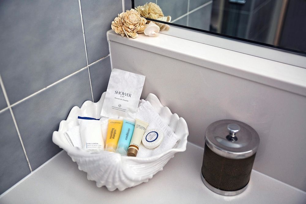 Best Western Sanctuary Inn Standard Room, 1 Queen Bed, Non Smoking 6