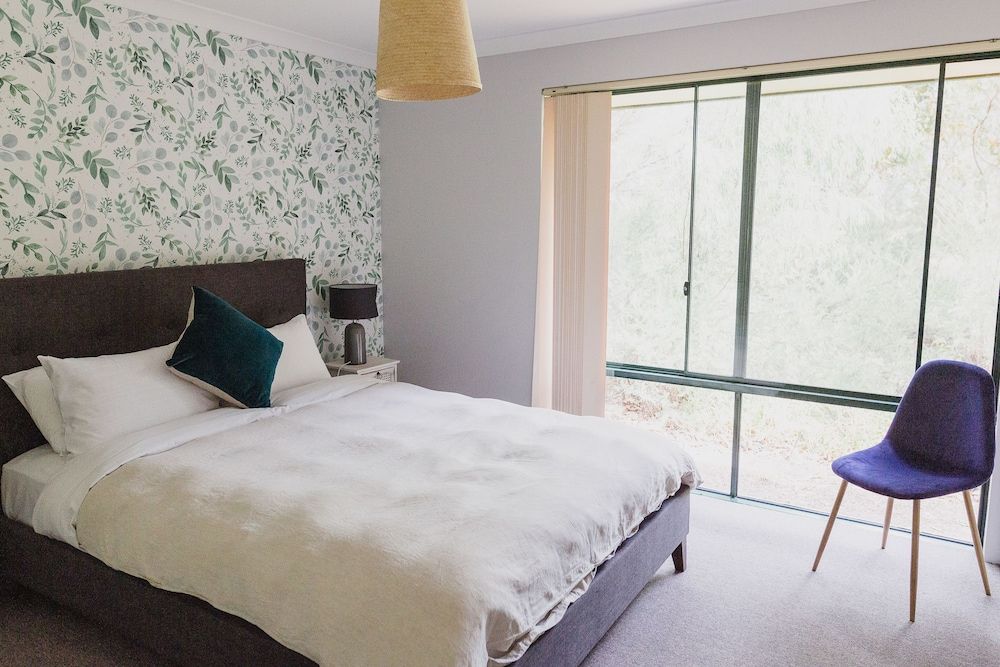 Deluxe Cottage, 4 Bedrooms, Fireplace, Garden View