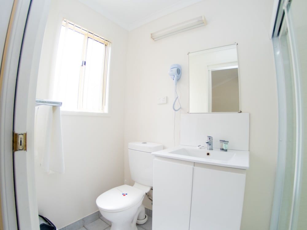 Ingenia Holidays Bonny Hills Deluxe Room, 1 Bedroom 5