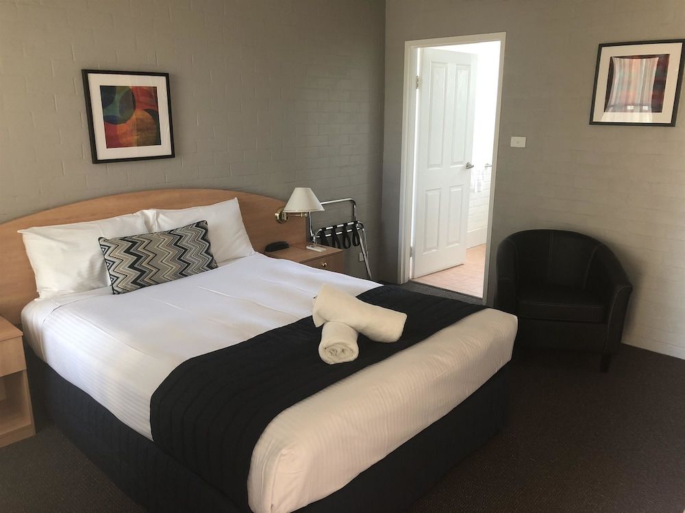 Best Western Coachman's Inn Motel Standard Room, 1 Queen Bed, Non Smoking 3