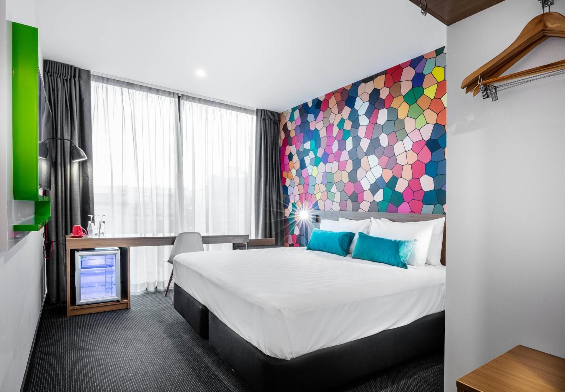 Standard Room 1 King Bed