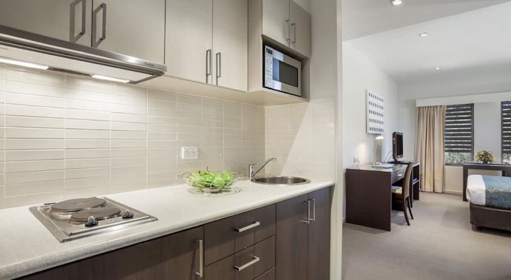 Quest Alice Springs Studio Apartment 3