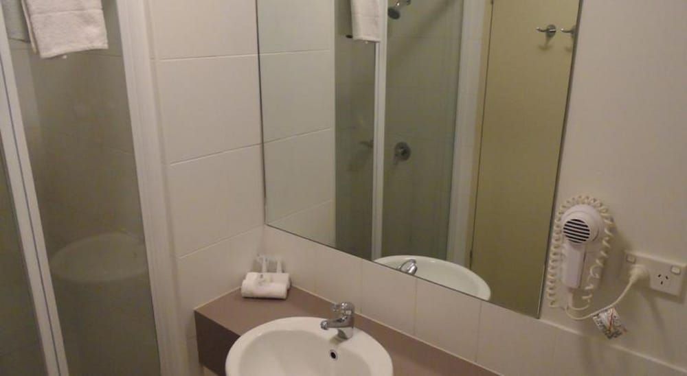 Quest Alice Springs Studio Apartment 5