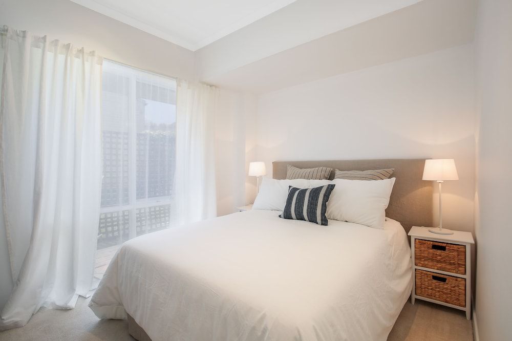 3 Bedroom Greenwich Garden Apartment