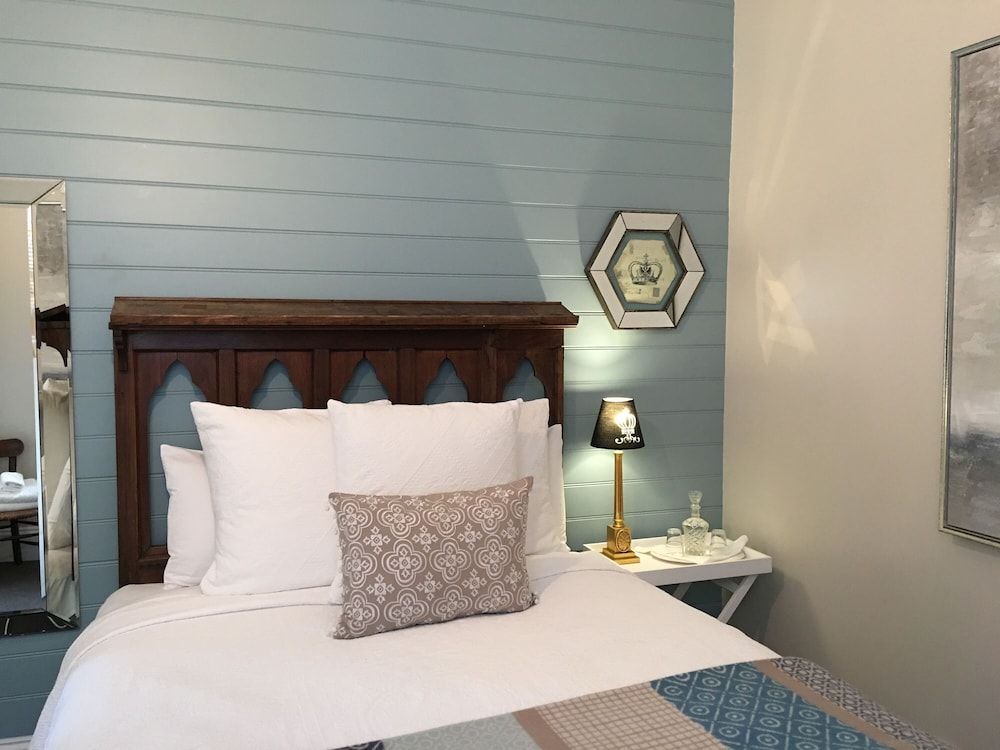 Endeavour Room