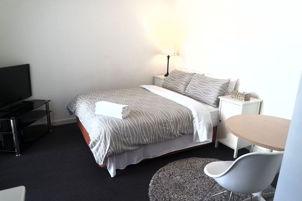 Cityview Studio Accommodation Deluxe Studio Suite 8