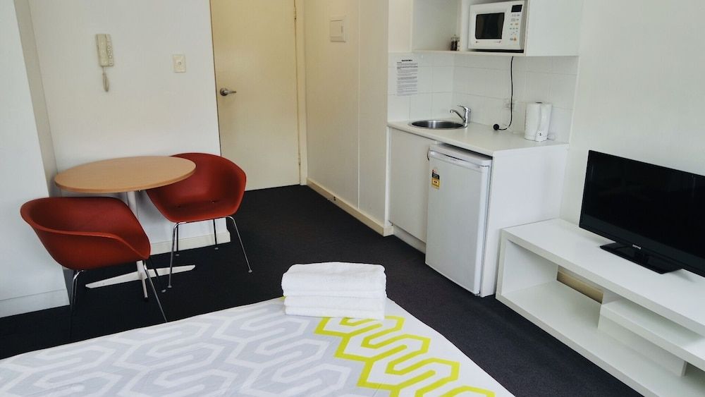 Cityview Studio Accommodation Deluxe Studio Suite 18
