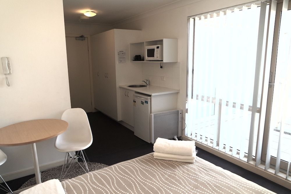 Cityview Studio Accommodation Deluxe Studio Suite 16