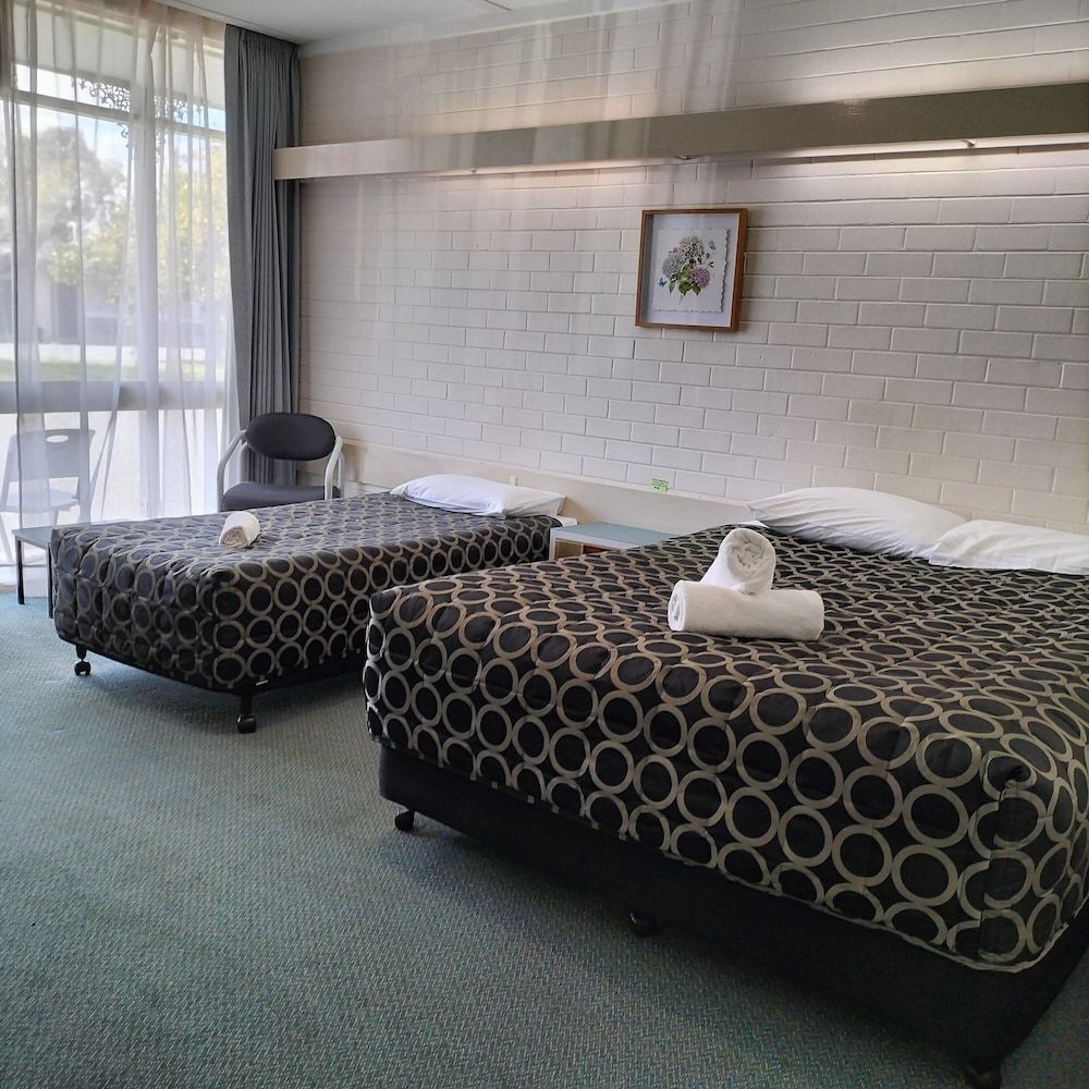 Wangaratta Motor Inn Family Twin Room