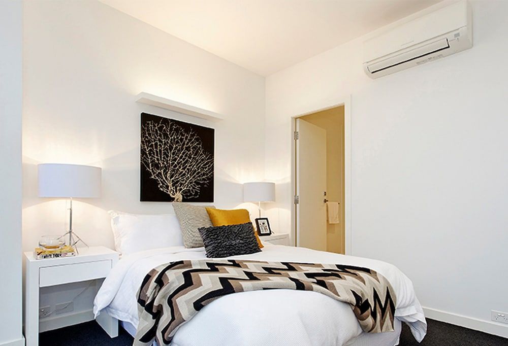 undefined Wyndel Apartments St Kilda Views 10