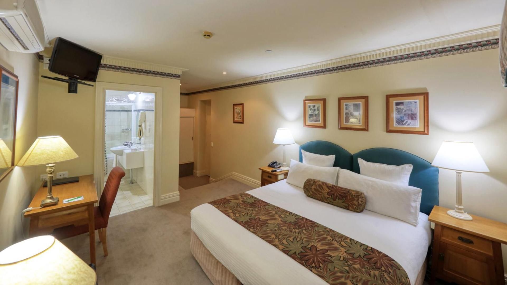 Deluxe Double or Twin Room