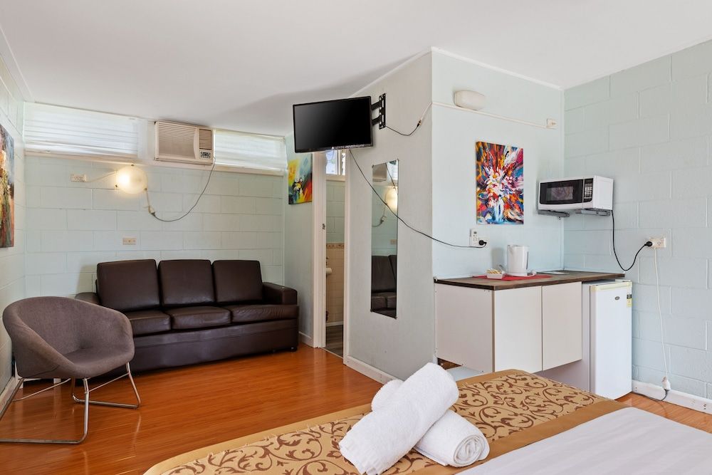 Gazebo Motor Inn Comfort Double Room, 1 Queen Bed 22